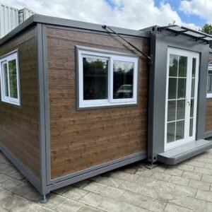 Tiny House mit zwei Schlafzimmern und Küche